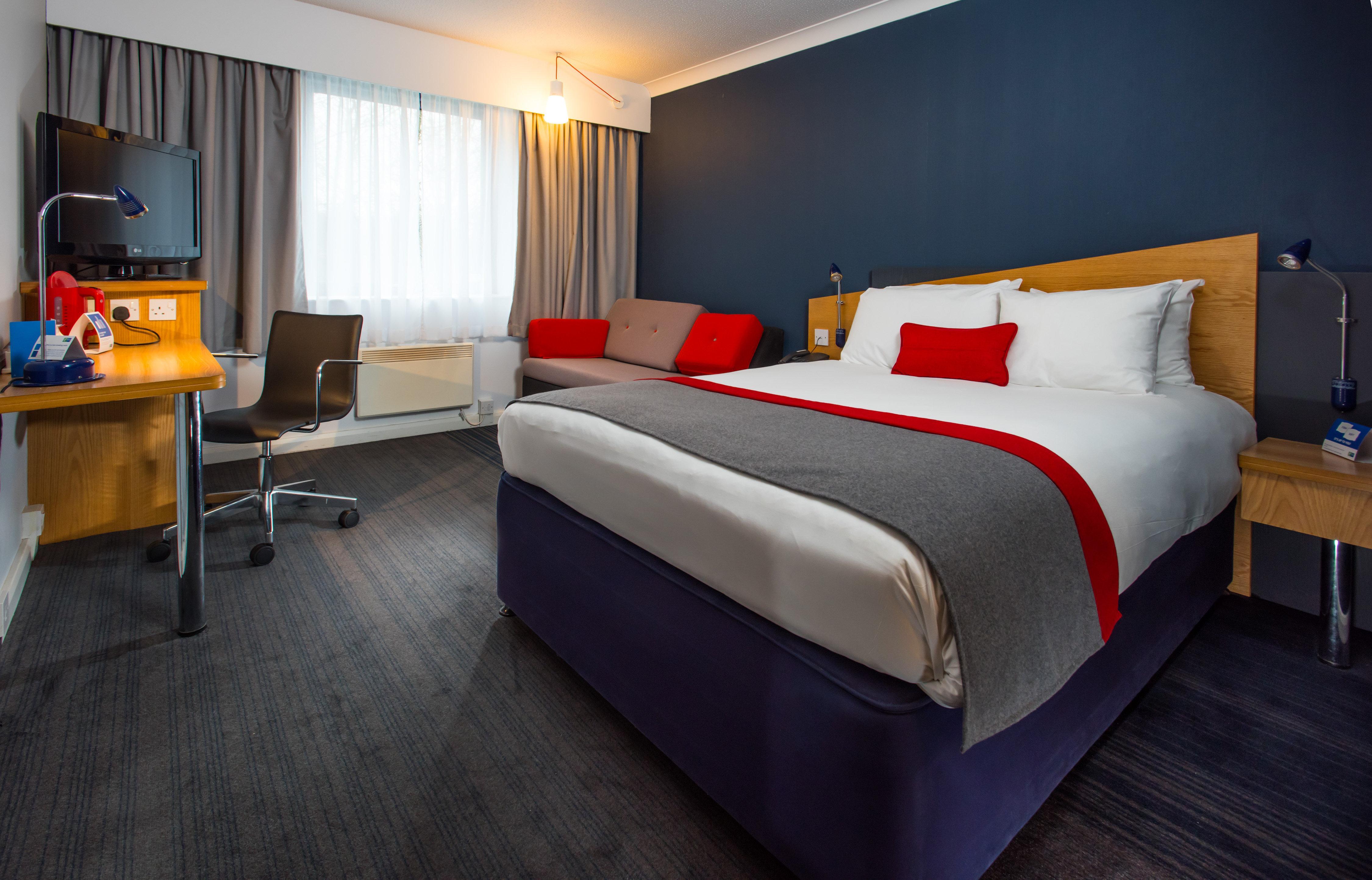 Holiday Inn Express Swansea East By Ihg Exterior foto