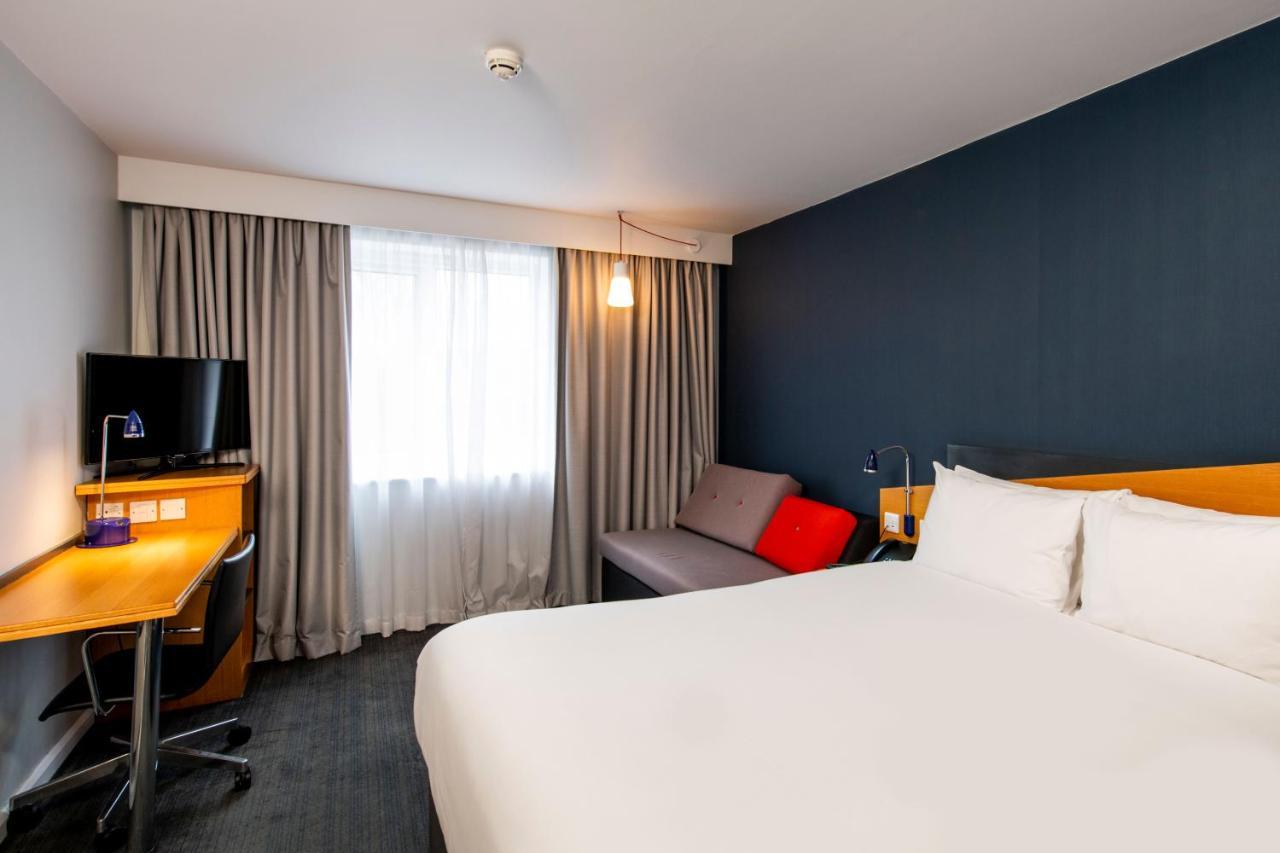 Holiday Inn Express Swansea East By Ihg Exterior foto